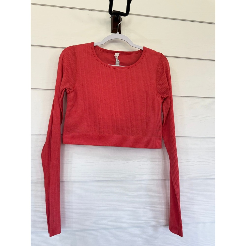 A- 070- Lululemon Ebb to Street Long Sleeve Cropped Ribbed Shirt Red Size 10
